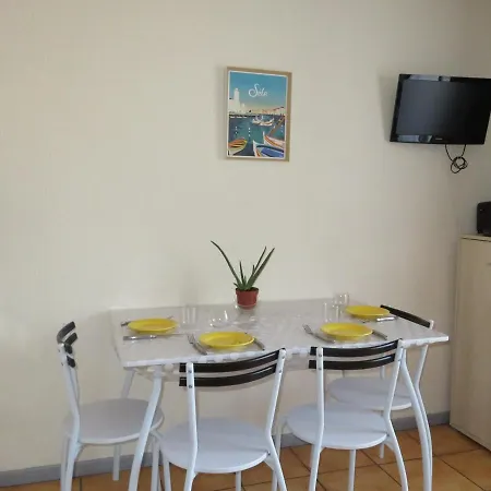 Studio Sete, 1 Piece, 3 Personnes - Fr-1-338-510 Sète